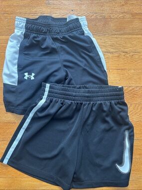 Bundle of two pairs of athletic shorts